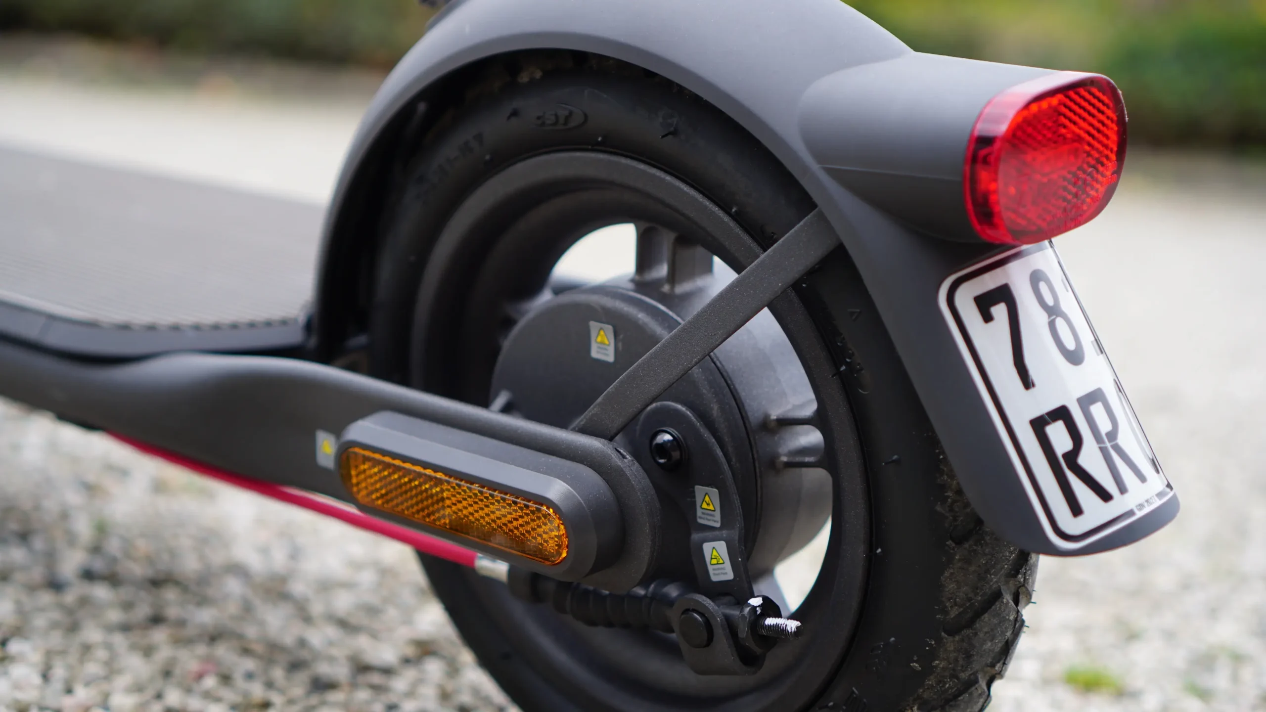 Comprar e-scooter sem autorização pode render multa de 70 € na Alemanha