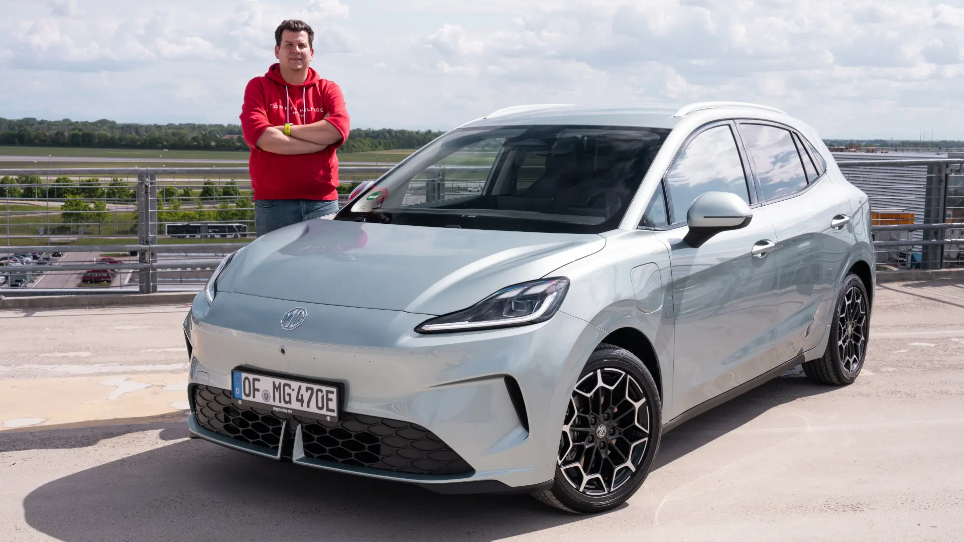 MG4 EV Urban aposta em preço enxuto, boa autonomia e muito espaço no segmento de elétricos compactos
