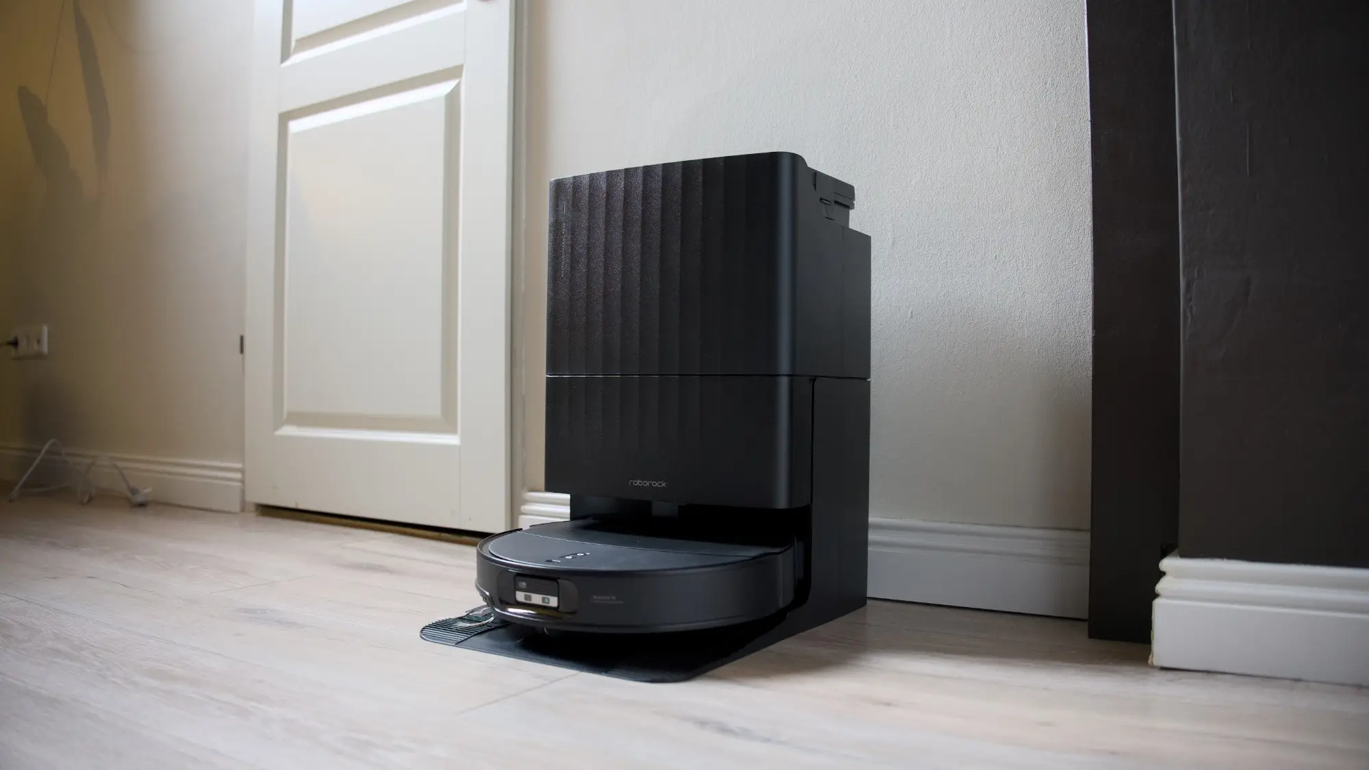 Roborock Qrevo Edge 2 reúne recursos premium em robô de até R$ 5 000