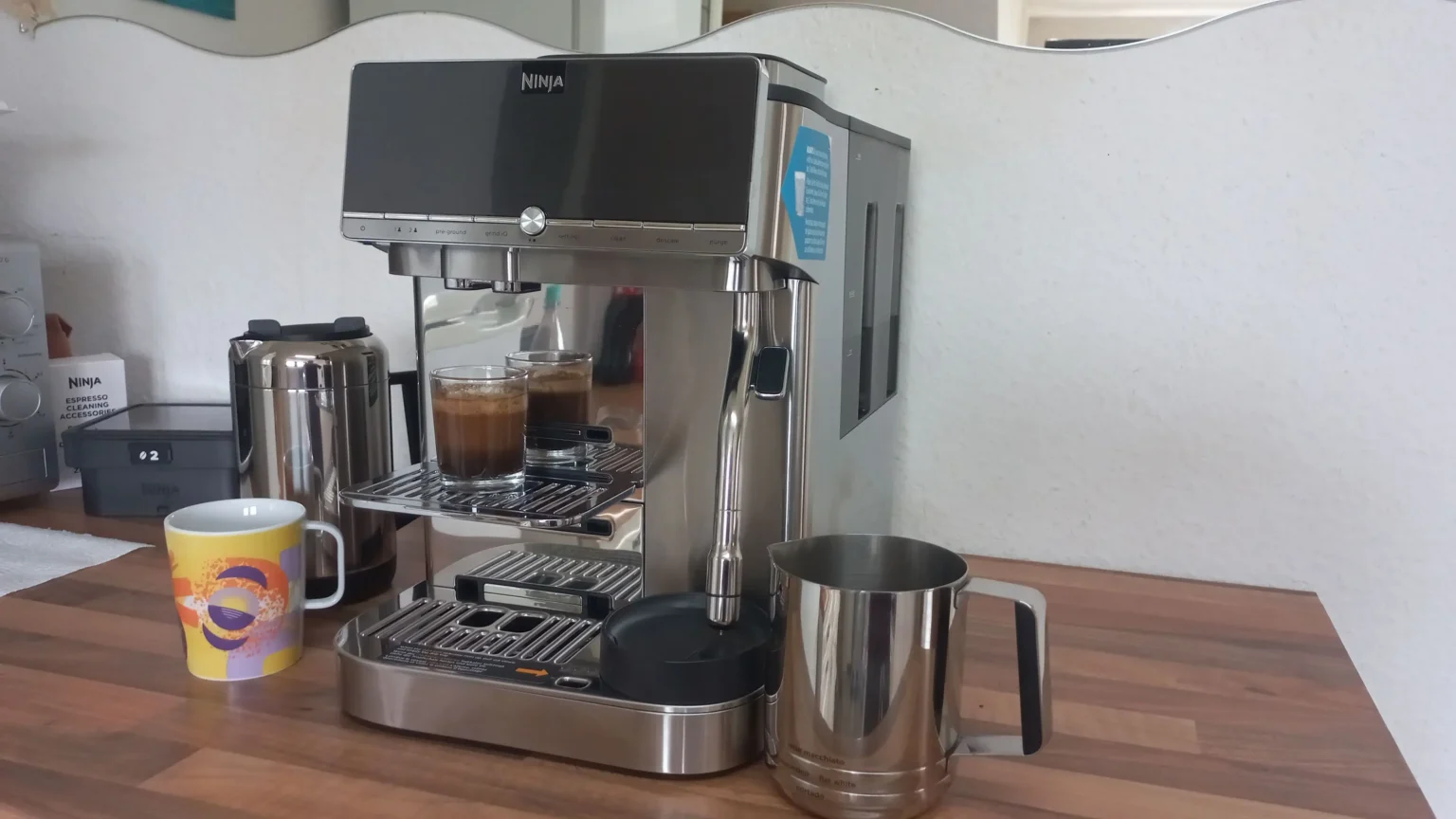 Ninja AutoBarista Pro chega ao mercado como opção premium de cafeteira automática