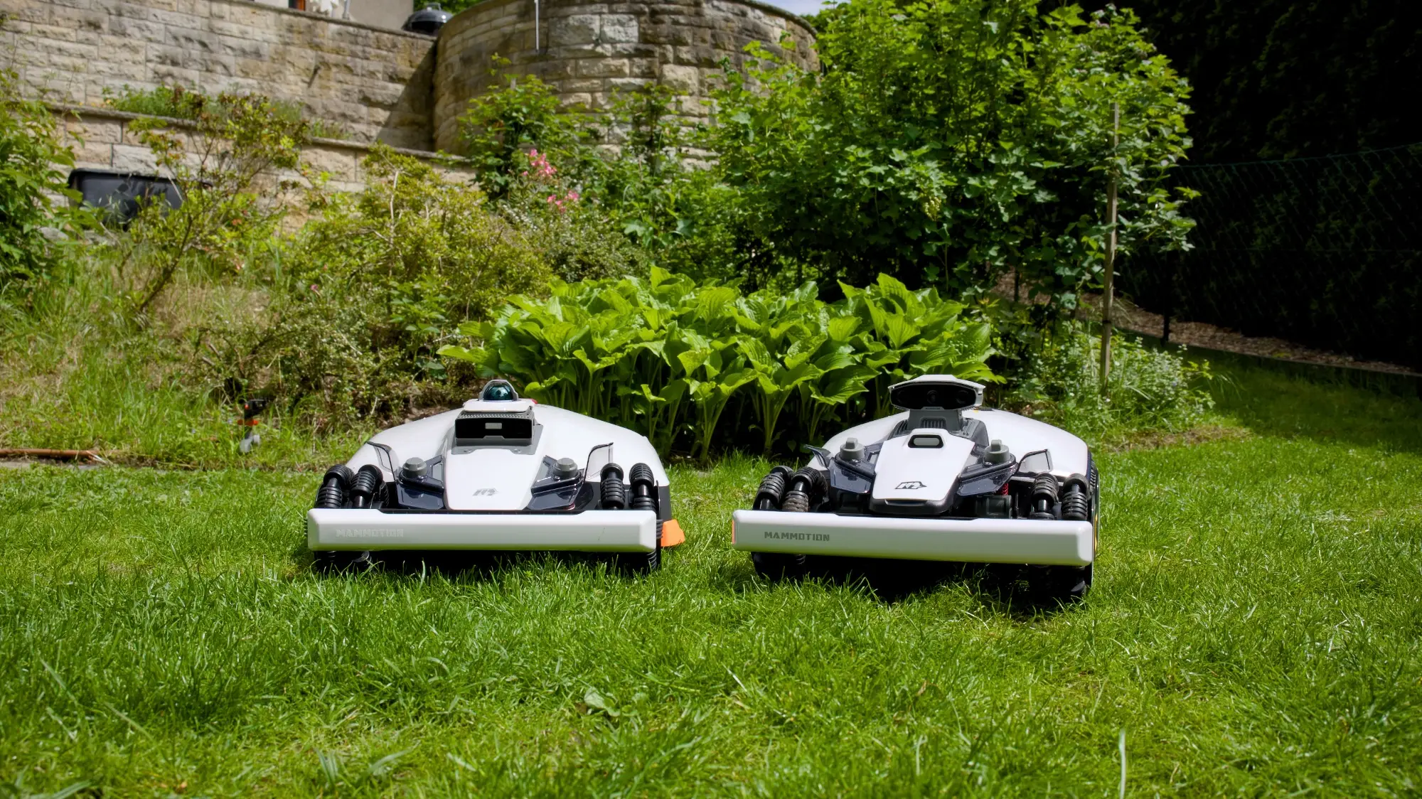 Mammotion Luba 3 AWD combina Lidar, câmeras e NetRTK para revolucionar robôs cortadores