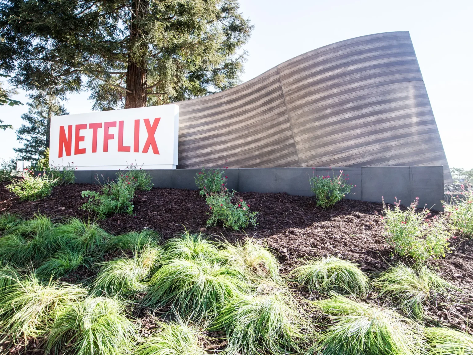 Quanto custa assinar a Netflix em 2026: valores, recursos e novidades