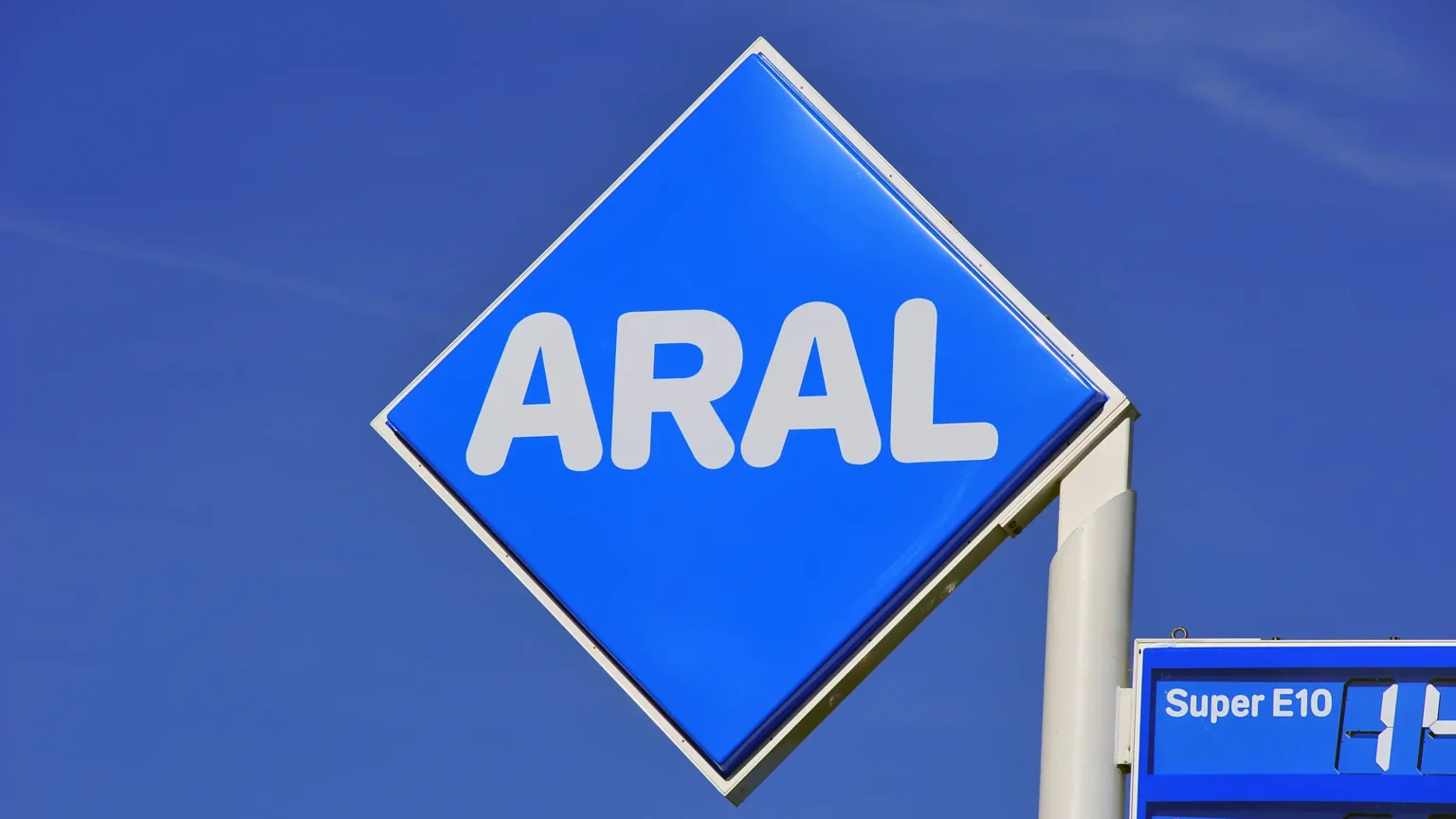 Aral Pulse corta tarifa de recarga para carros elétricos na Europa; Maingau, Ionity e EnBW ajustam valores