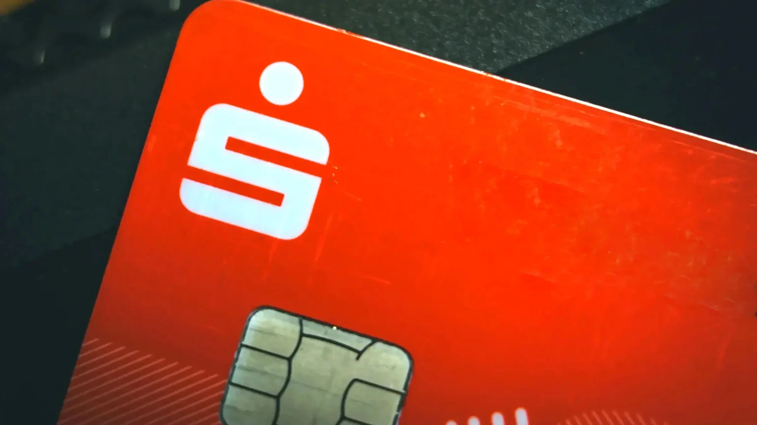 Sparkasse revoluciona serviço: cartão com novo visual e Bitcoin disponível no app