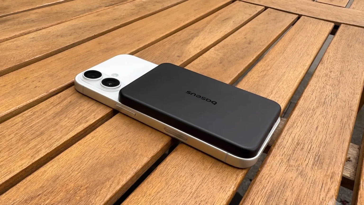 Powerbank magnética Baseus PicoGo Air: leve, fina e com carregamento MagSafe