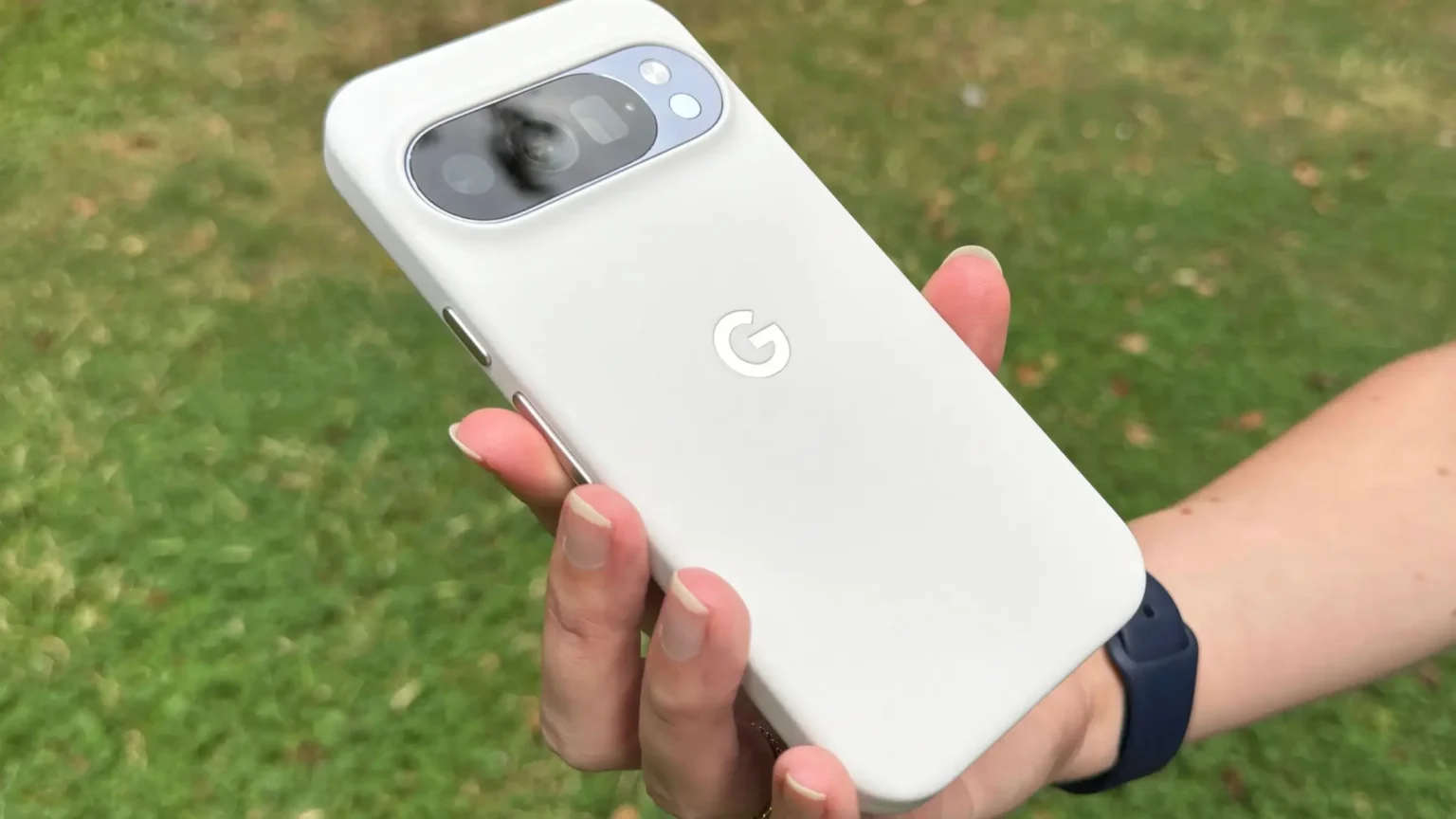 Pixel 10 Pro sai mais barato em combo com dois planos móveis; veja detalhes