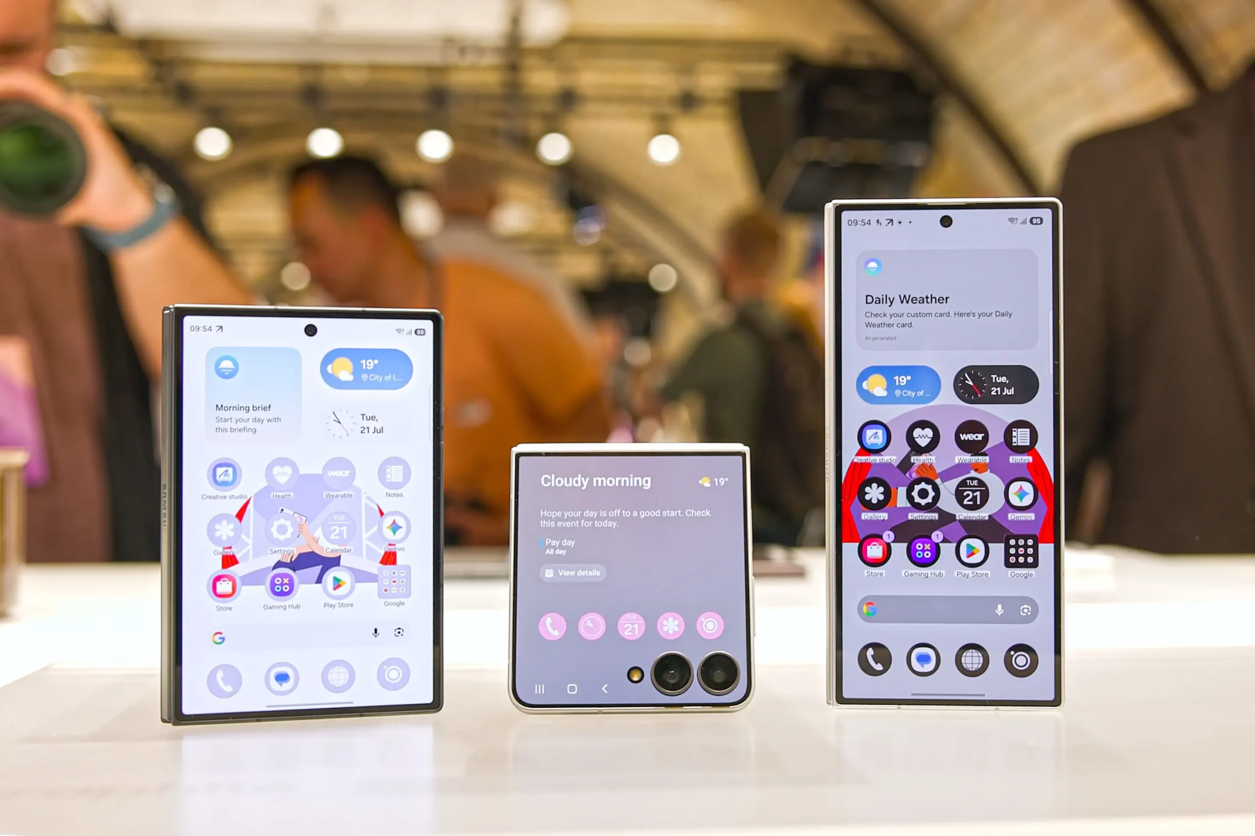 Samsung apresenta Galaxy Z Fold 8 e Z Fold 8 Ultra: dois dobráveis para públicos bem diferentes