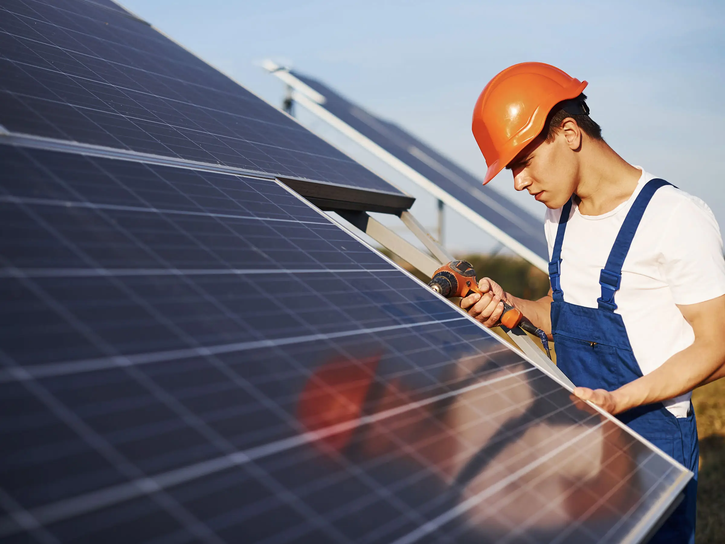 Golpe solar: veja como identificar lojas falsas antes de comprar painel fotovoltaico online