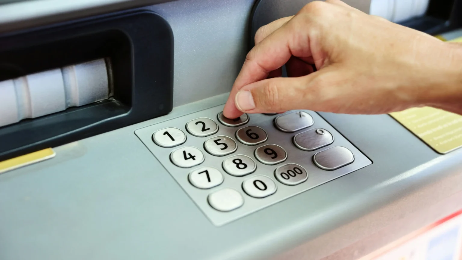 PSD Bank RheinNeckarSaar paga 100 € a novos clientes e zera tarifa da conta por um ano