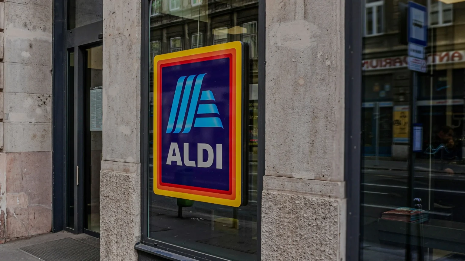 Aldi lança promoções de ferramentas a bateria e malas de viagem a partir de 31 de agosto