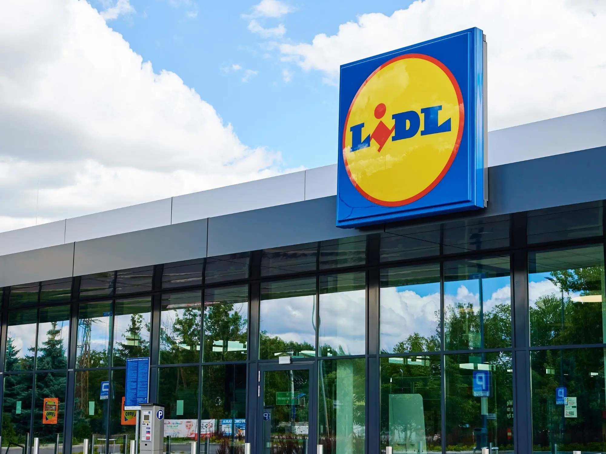 Lidl corta até 60% no preço de três e-bikes; cada modelo sai por menos de mil euros